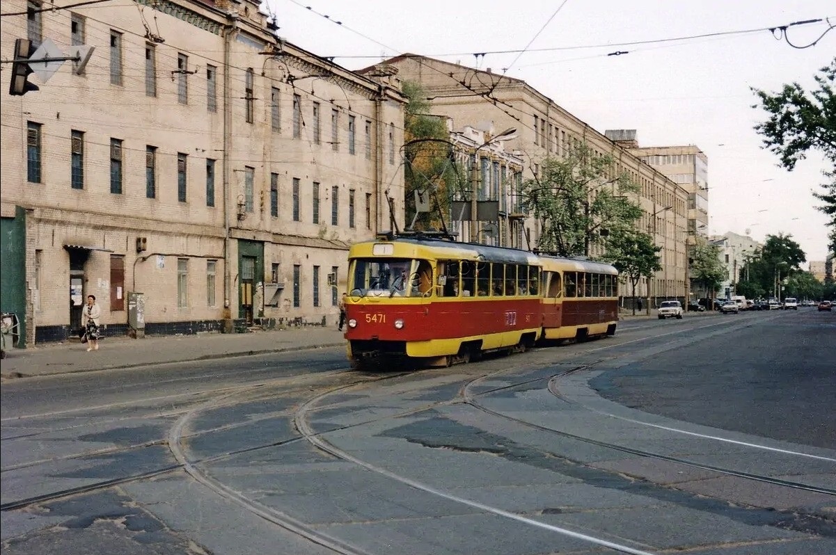 Киев. ул. Жилянская